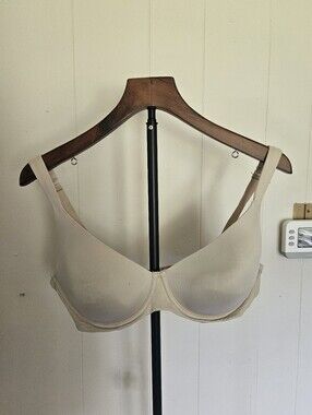 Ambrielle Smooth Underwire Bra in Light Beige Size 38C